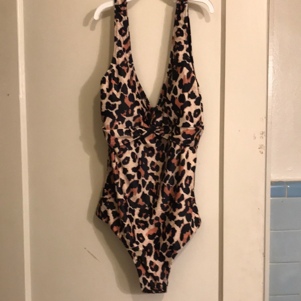 Swimming suit